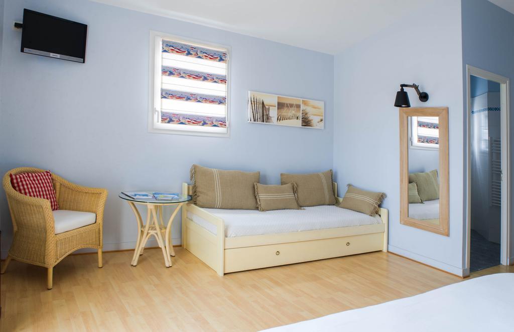 Hotel Jerodel Le Bois-Plage-en-Re Bagian luar foto