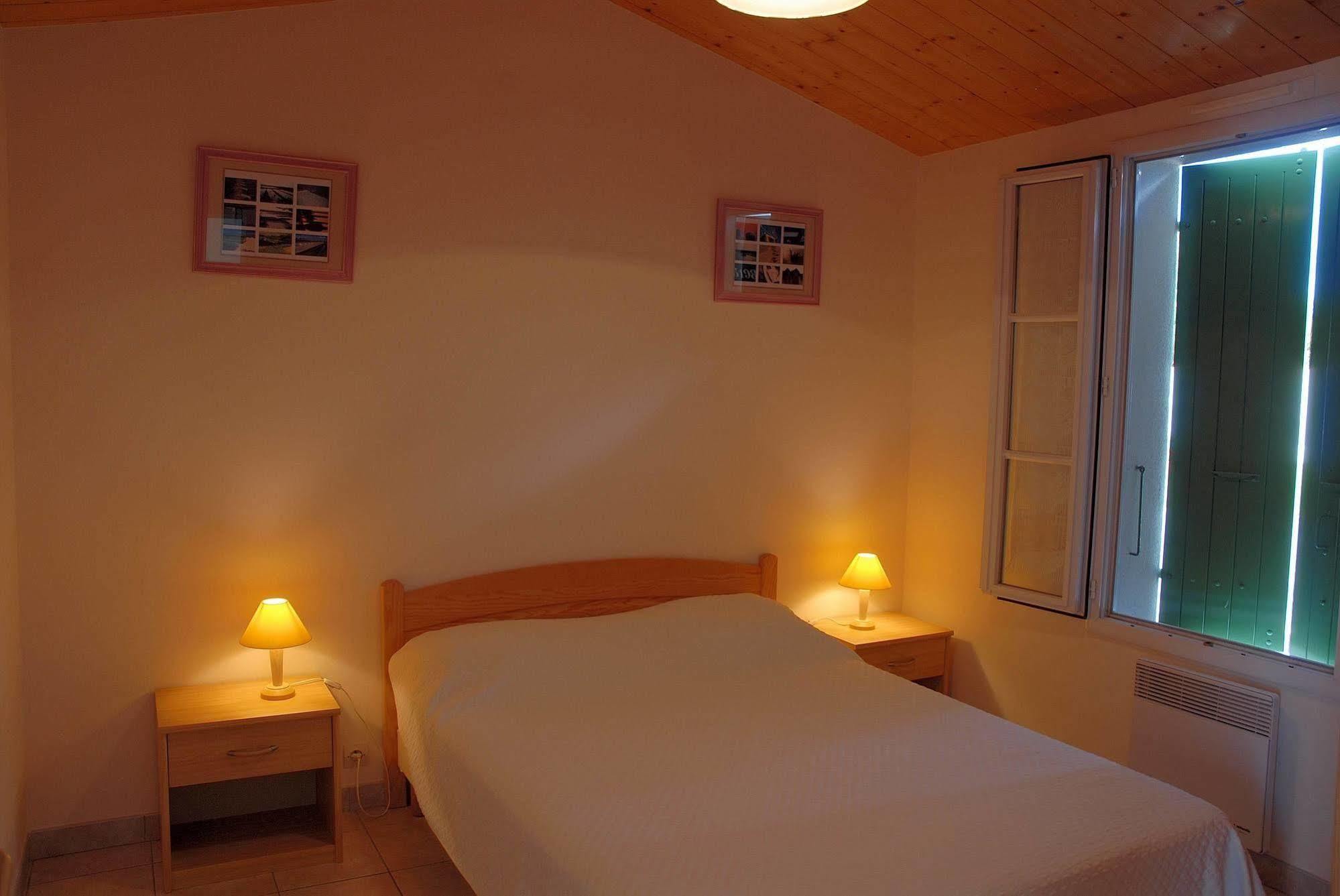 Hotel Jerodel Le Bois-Plage-en-Re Bagian luar foto