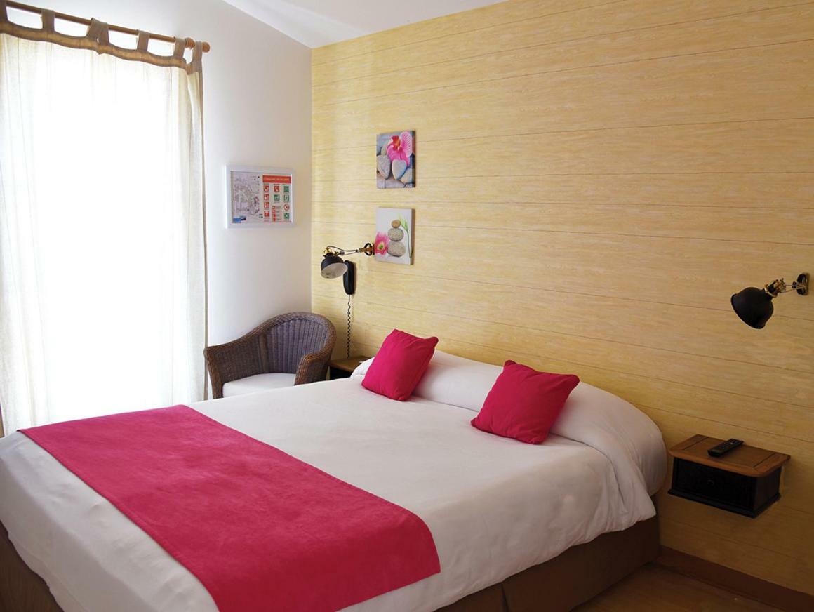Hotel Jerodel Le Bois-Plage-en-Re Bagian luar foto